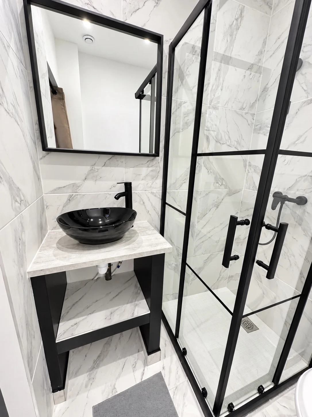 Studio Black & White à Menton – vue du logement 7