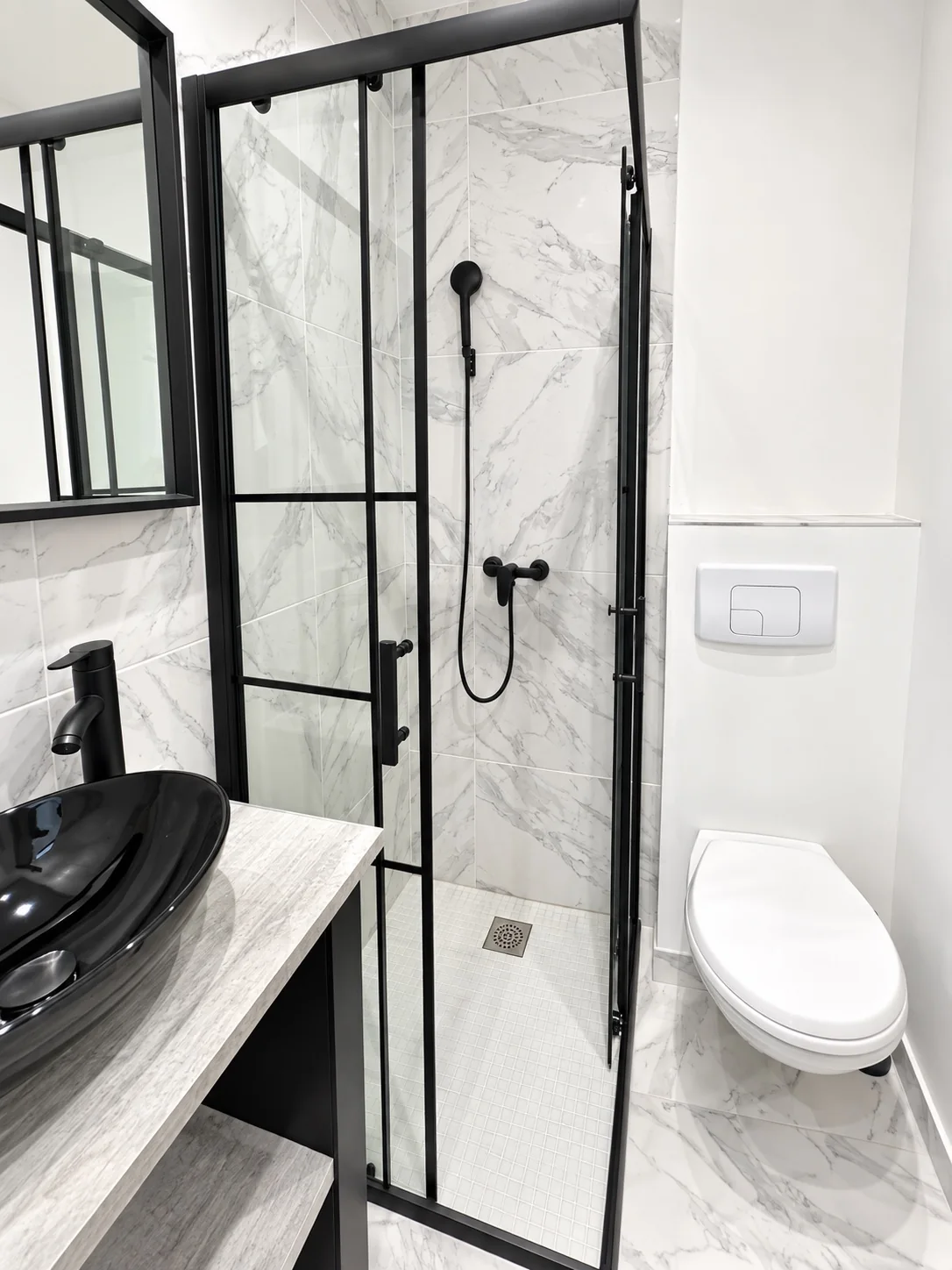 Studio Black & White à Menton – vue du logement 8