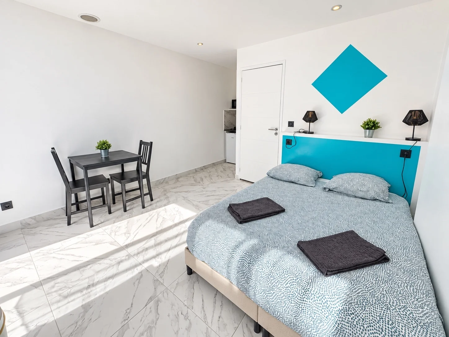 Studio Premium à Menton – photo 1